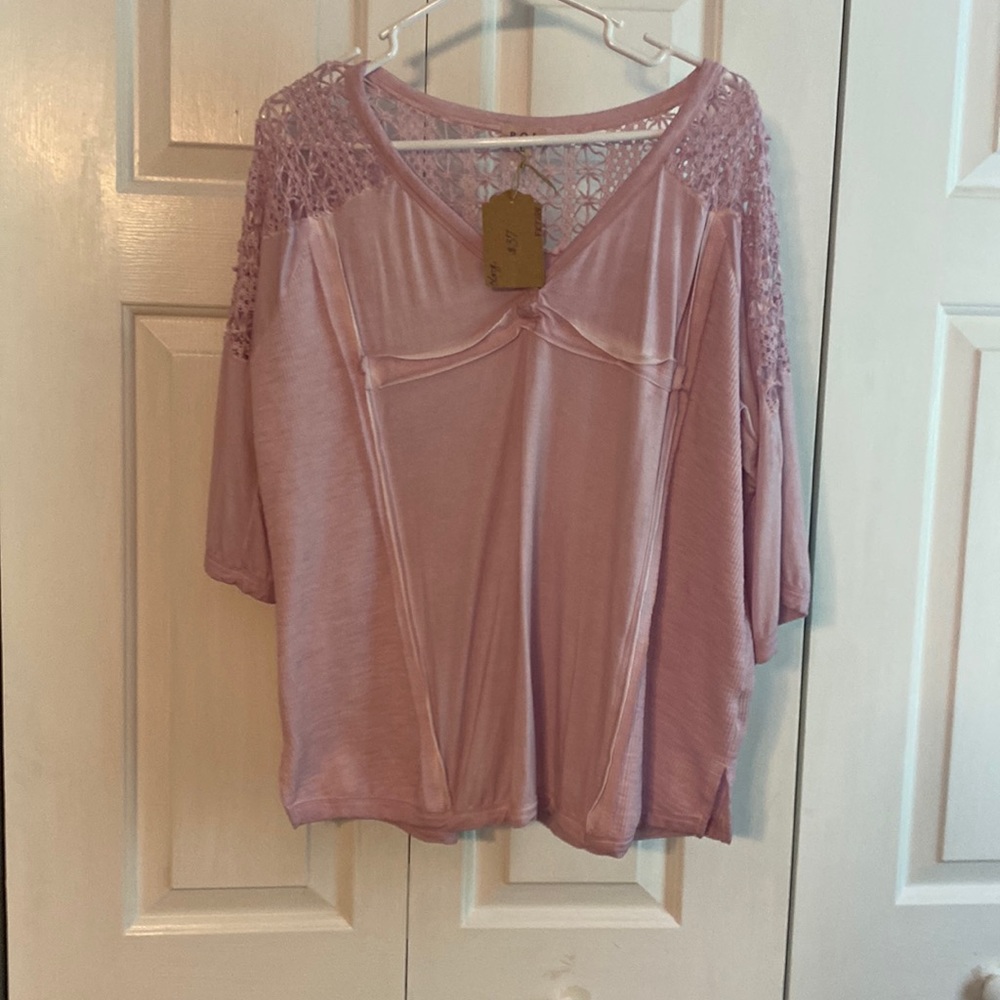 Pol summer top with lace sleeves, Size L, NWT, rose/lavender color